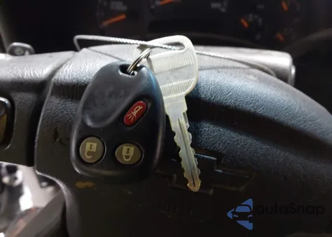 2005 Chevrolet Suburban 1500 Ls z USA, uszkodzony, nr VIN 3GNFK16Z95G101029